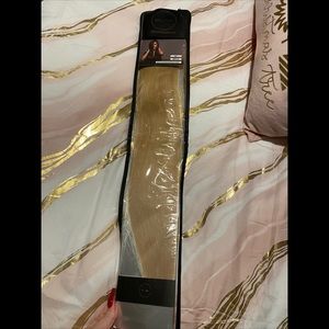 NWT!! Bellami Professional Sew In 22” hair extensions